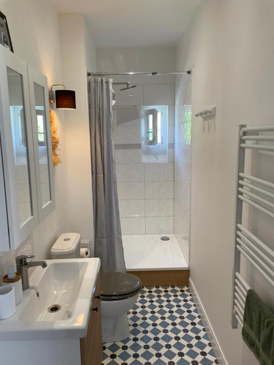 Location La Ferte, Calme Et Proximite Centre Ville Classe 3 Etoiles Lons-le-Saunier Ngoại thất bức ảnh