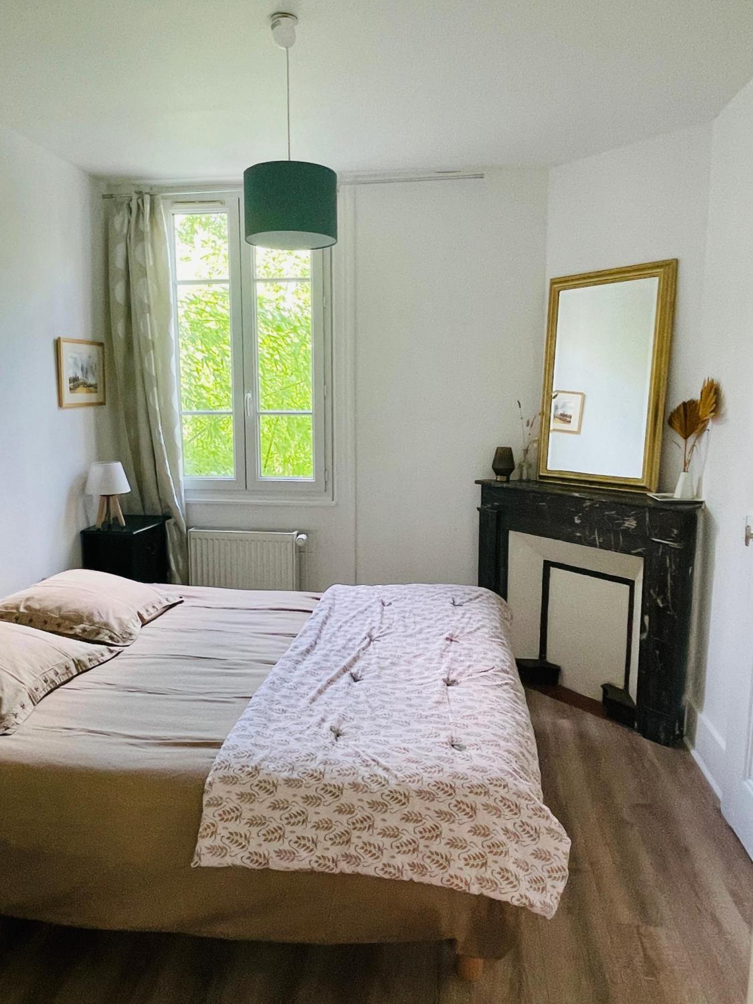 Location La Ferte, Calme Et Proximite Centre Ville Classe 3 Etoiles Lons-le-Saunier Ngoại thất bức ảnh
