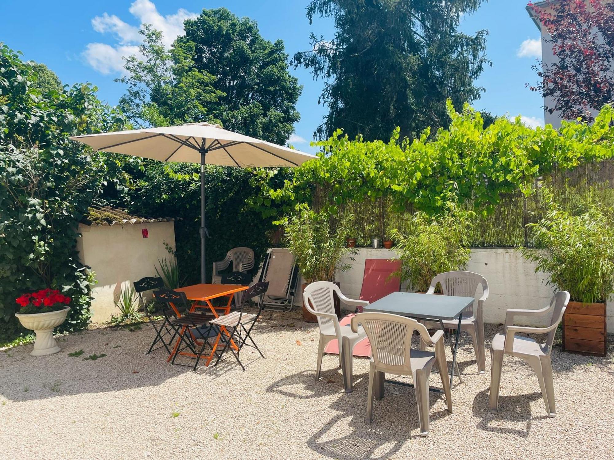 Location La Ferte, Calme Et Proximite Centre Ville Classe 3 Etoiles Lons-le-Saunier Ngoại thất bức ảnh